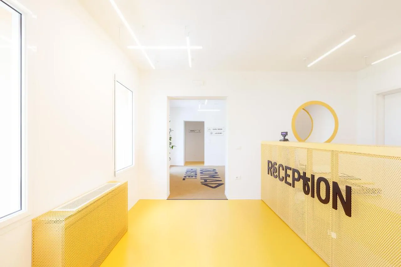 Nomad Hostel Treviso 0*,